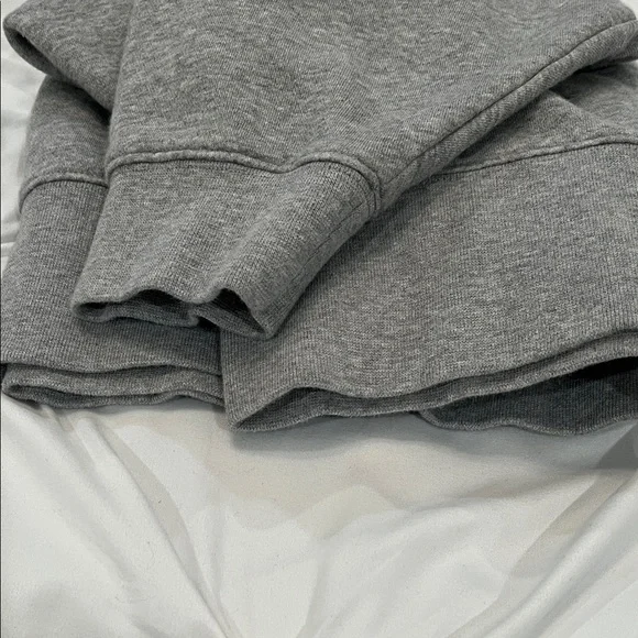 Nike Heather Gray Cropped Sweatshirt - Picture 5 of 6